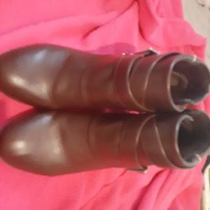 Thalia sodi booties